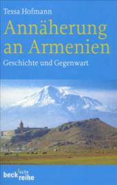 Annäherung an Armenien Geschichte und Gegenwart 2. aktualisierte und ergänzte Auflage 2006

Das Werk ist Teil der Reihe:
(C.H.Beck Paperback;1223)